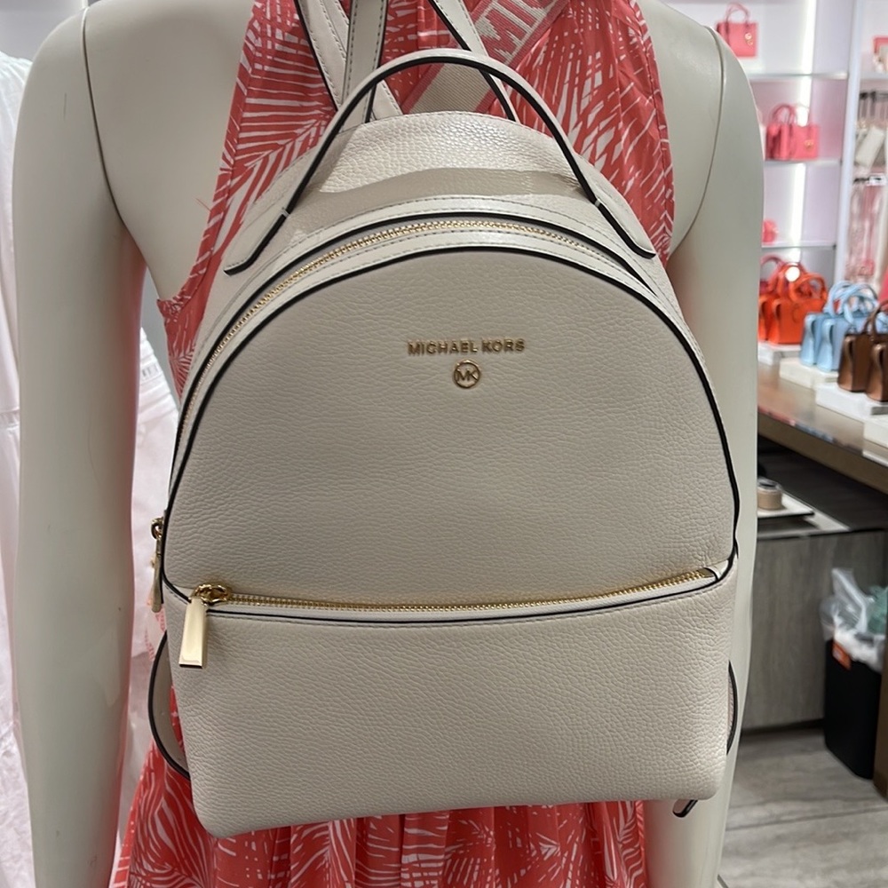 Michael Kors Women's Valerie Medium Pebbled Leather Backpack Light Cream 
NWT - Picture 10 of 16